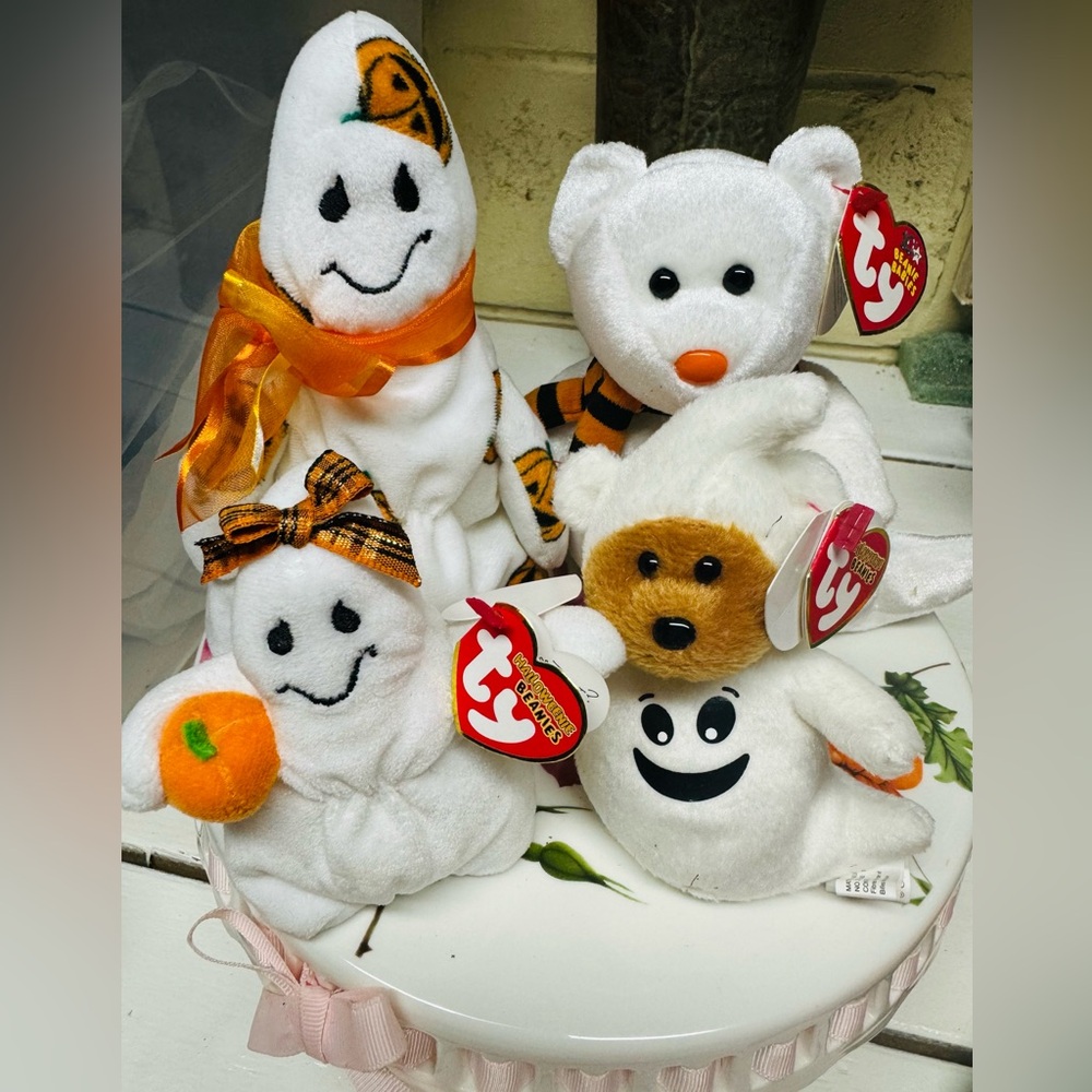 RARE Ty Beanie Babies Lot Halloween Ghoulish, Ghoulianne, Sheetsies, Quivers - Picture 1 of 9